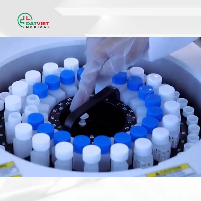 tìm hiểu giá máy xét nghiệm sinh hóa