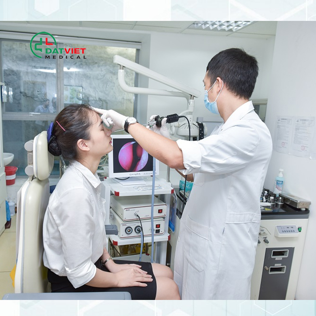 cách sử dụng máy nội soi tai mũi họng
